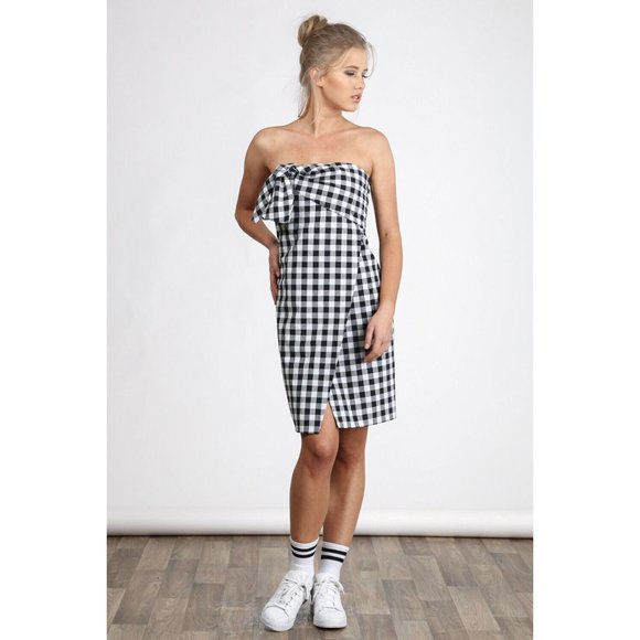 Women's Strapless Tie Front Fitted Dress Sexy & Super Cute Checkered Dress - Picture 8 of 12